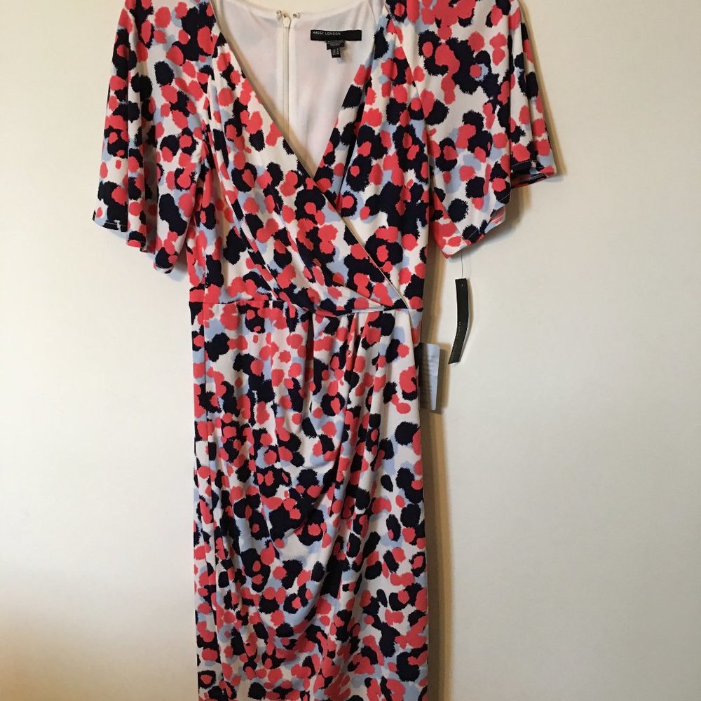 NWT!! MAGGIE LONDON Coral Multi Faux Wrap Flutter Sleeve Sheath Dress US8
